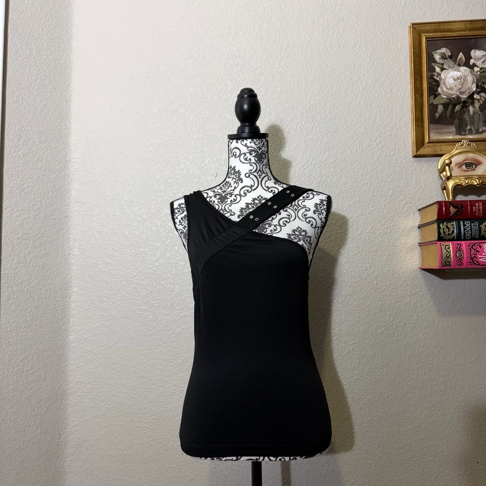 Black clubbing top